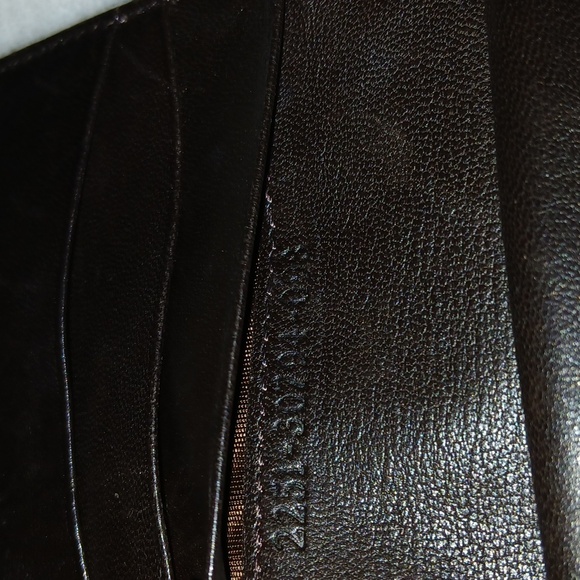 Low start Fendi Black and Brown Striped Card Holder - Picture 5 of 8